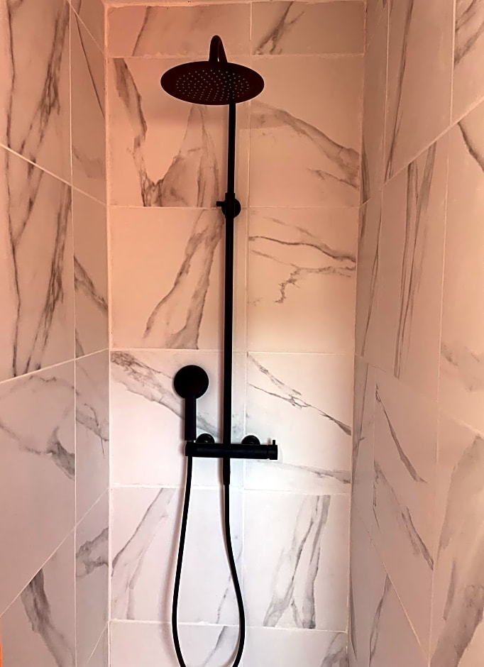 Belle Chambre Double ORANGE Tout Bonnement Bien