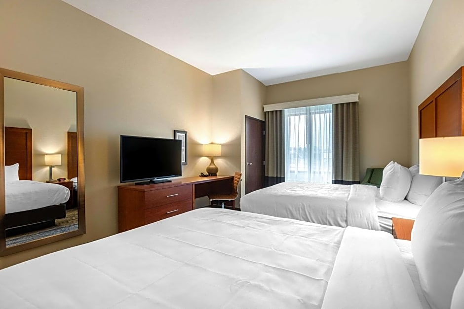 Comfort Inn and Suites Ames near ISU Campus