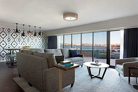 Long Wharf Presidential, 1 Bedroom Presidential Suite, 1 King, Sofa Bed, Harbor View, Balcony