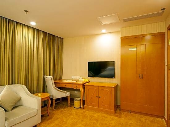 Vienna Hotel Rugao Zhengxiang Square branch