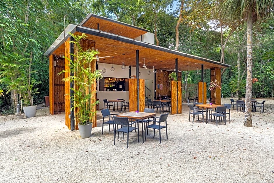 MBH Maya Bacalar Hotel Boutique