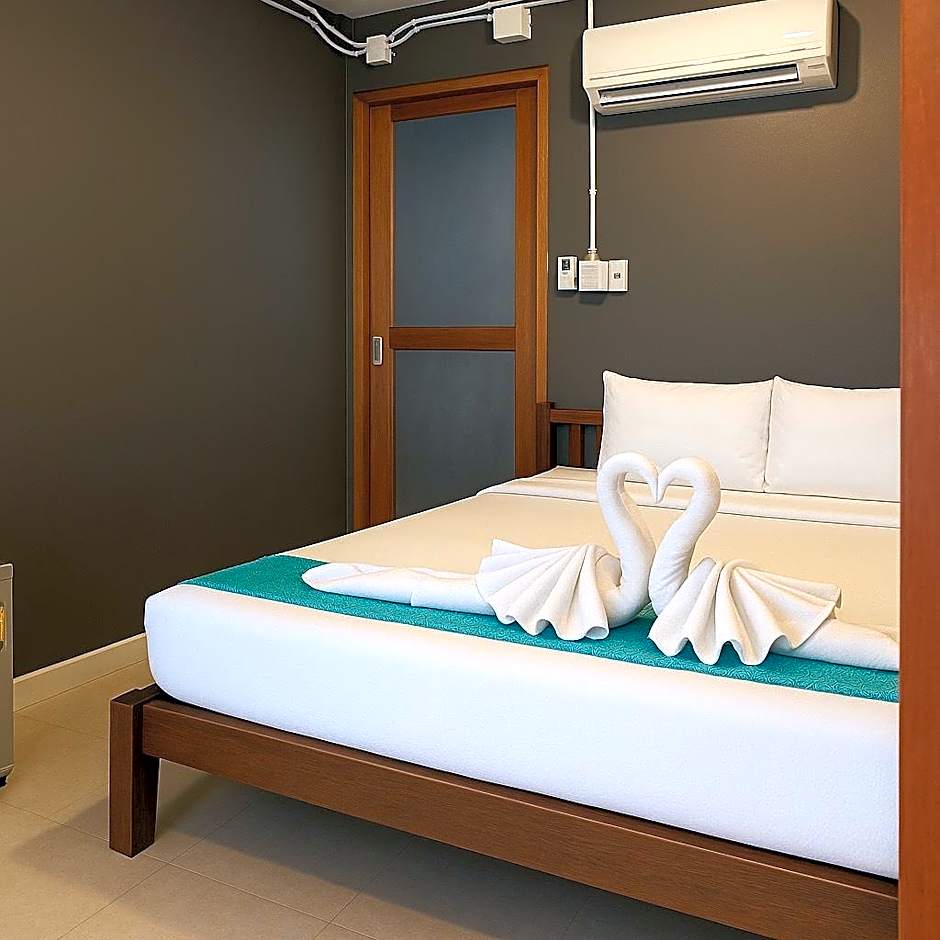 The Noi Guesthouse and Restaurant