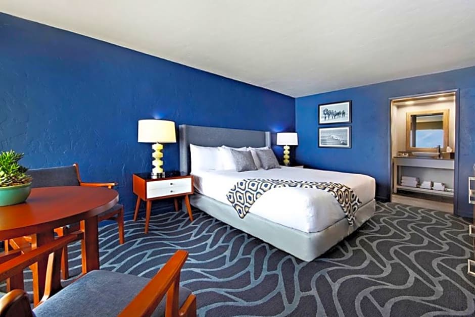 Monterey Beach Hotel, a Tribute Portfolio Hotel