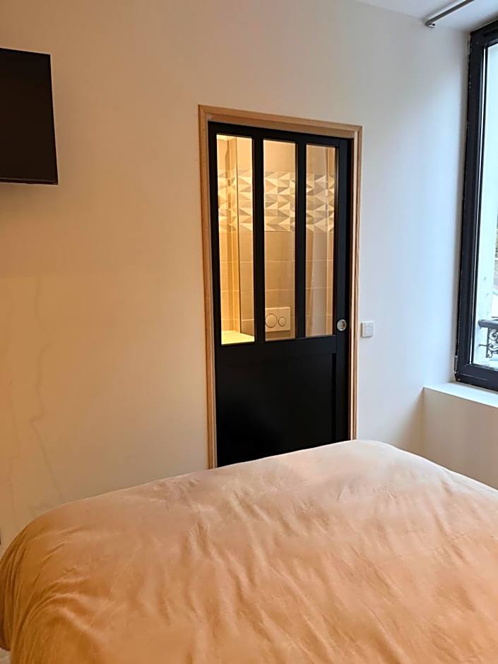 HDG Hôtel Gare de L'Isle Adam Appart's Hotel