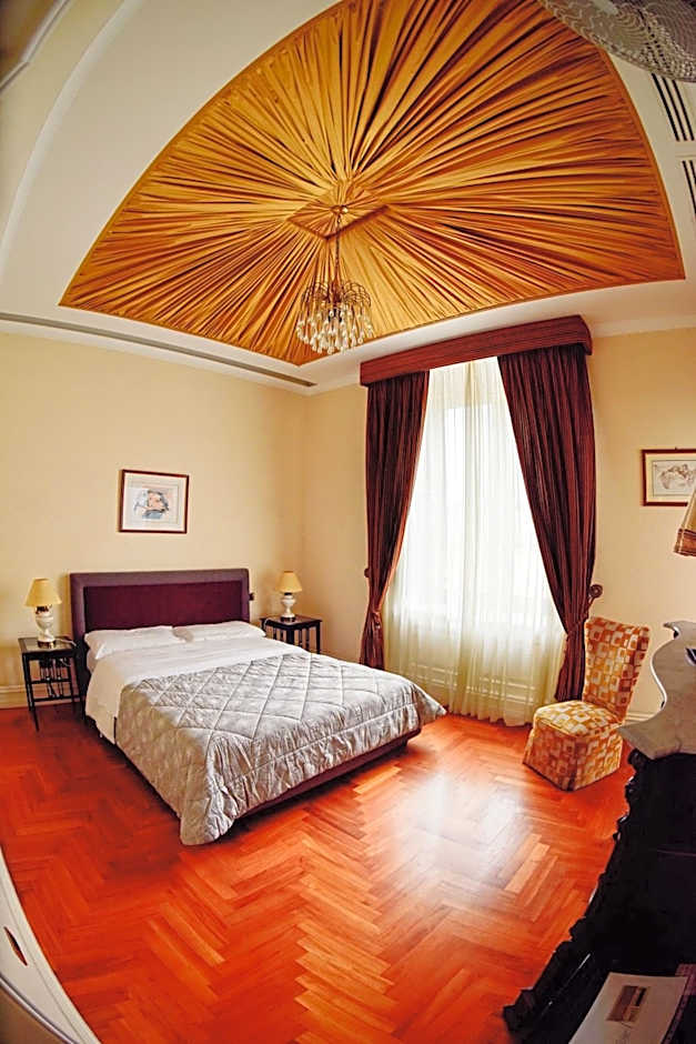 Al centro Luxury Home