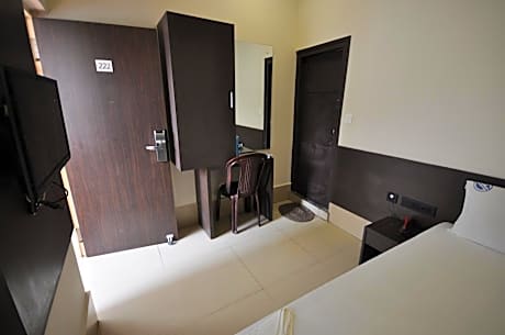 Economy Single Room