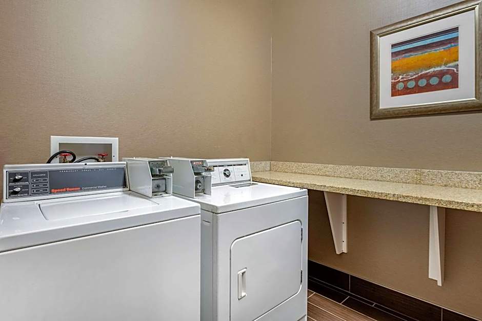 Comfort Suites Columbus West - Hilliard