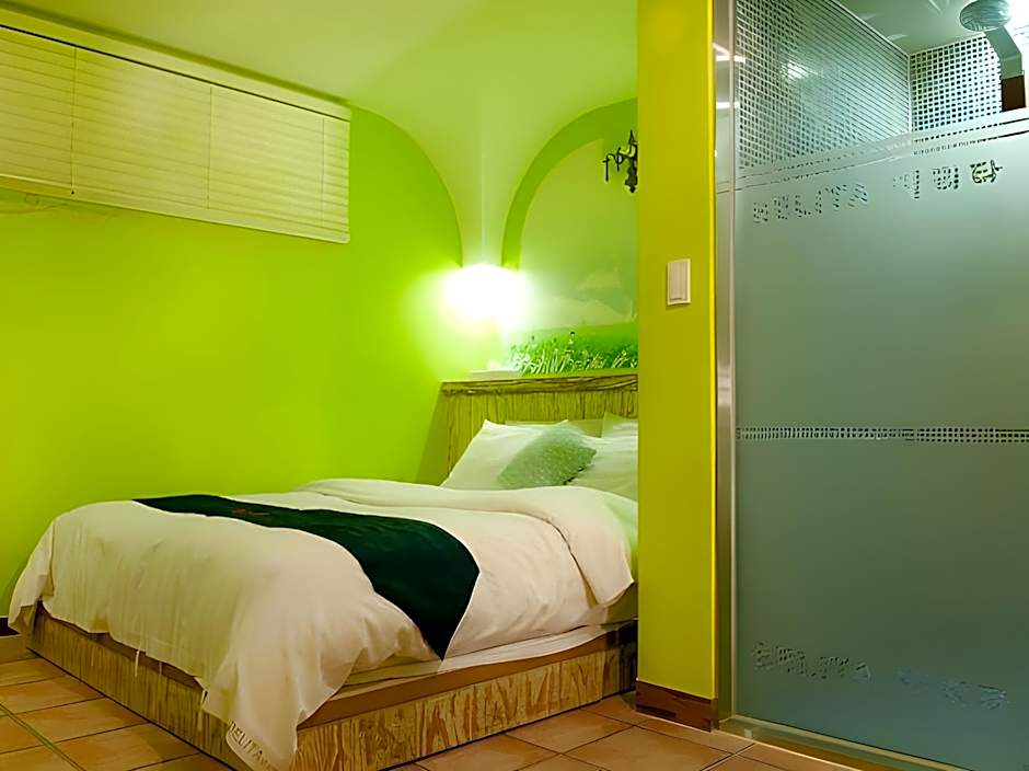 Paju Belita N Good Time Motel