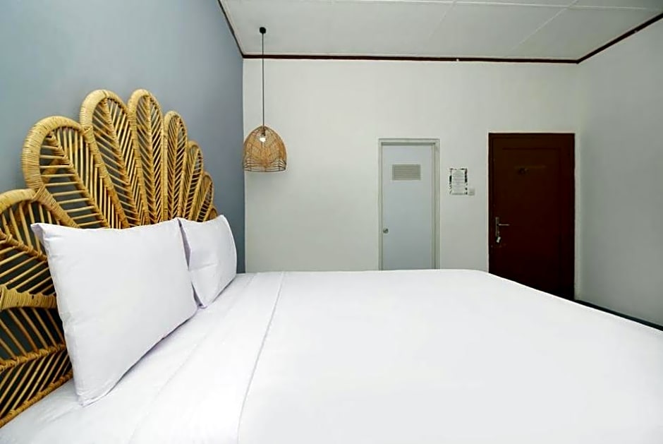 Rarem Bed & Breakfast