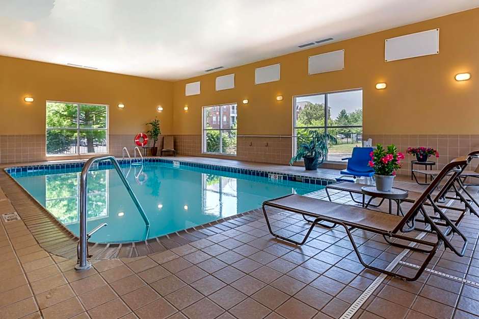 Comfort Suites Urbana Champaign, University Area