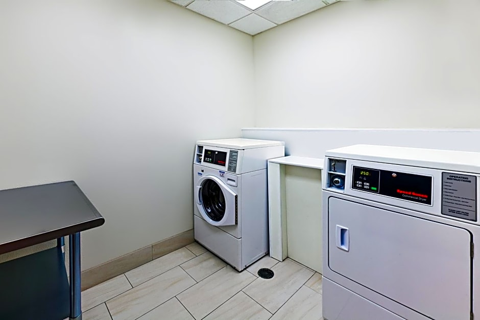 Holiday Inn Express New Orleans East by IHG