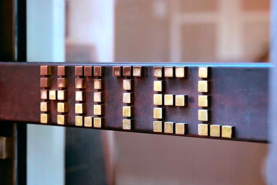 18Arts Hotel