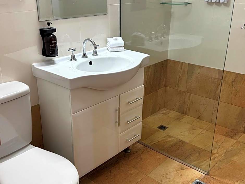 Coonawarra Place Motor Inn