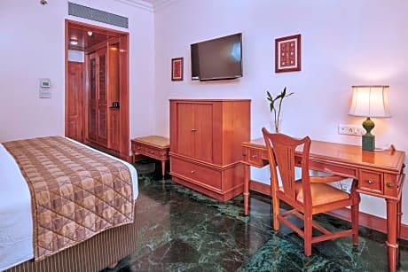 Deluxe Double Room with Garden View - 01 way Airport transfer