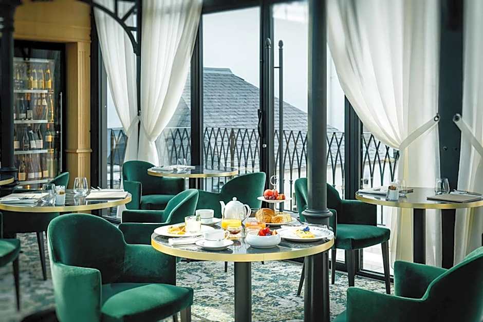 Abbaye De Villeneuve