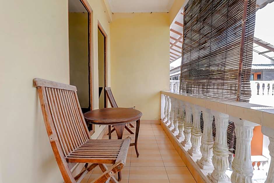 Adinda Beach Hotel and Villa