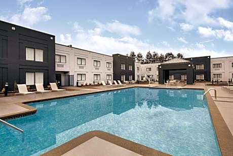 Country Inn and Suites by Radisson Seattle-Bothell WA