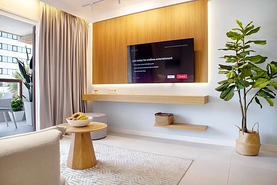 TMS Andorra Luxury ApartHotel, Las Americas, Pool&Beach