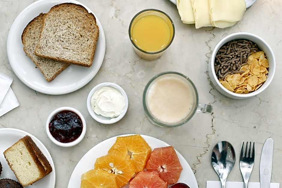 Dazzler by Wyndham La Plata