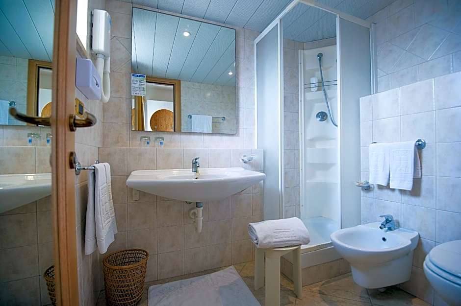 Joli Park Hotel - Caroli Hotels