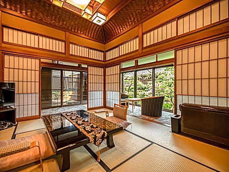 Japanese Room with Open-Air Hot Spring Bath