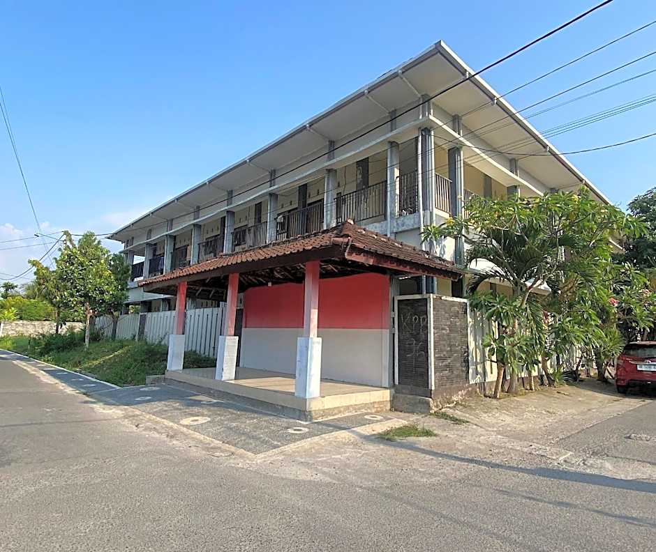 OYO Life 93258 Kos Sahabat