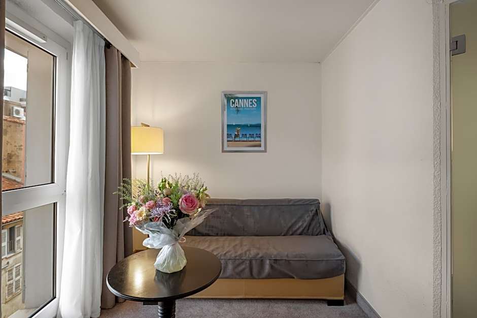 Hotel America