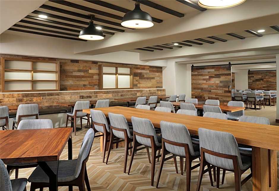 Hotel Pacific