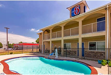 Motel 6-Azle, TX