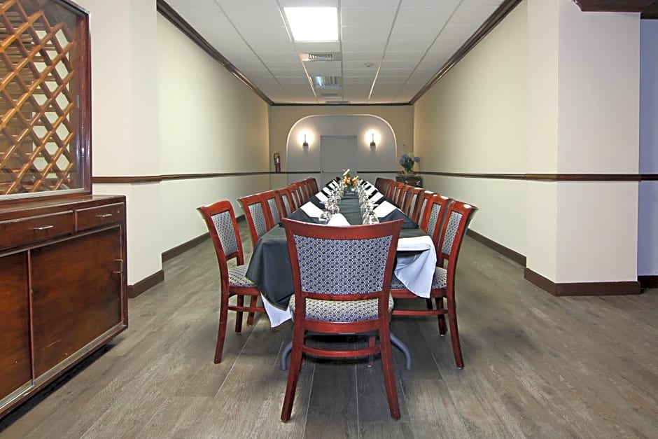 Windward Passage Hotel
