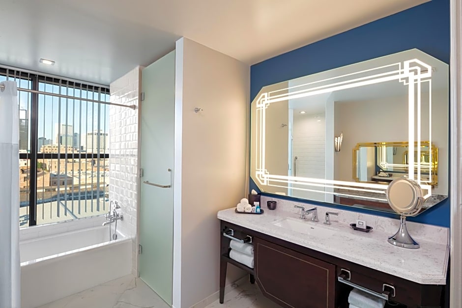 The Higgins Hotel New Orleans, Curio Collection By Hilton