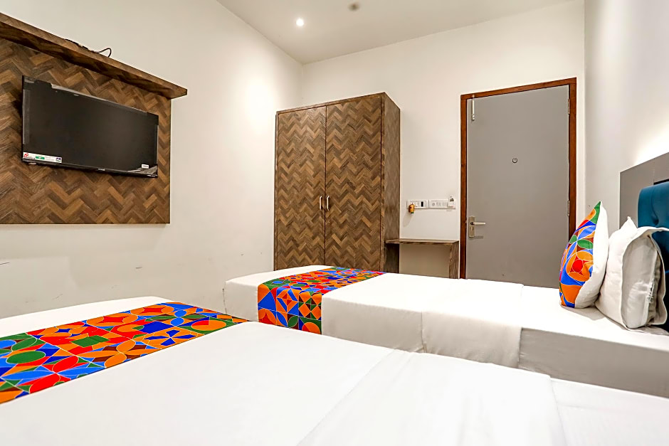 FabHotel JR Residency I - Turbhe