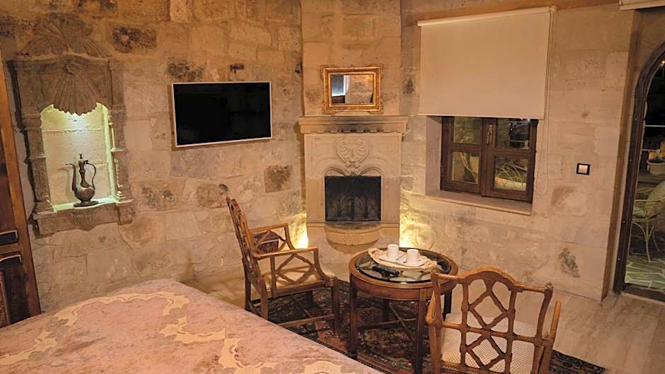 Elika Cave Suites & Spa