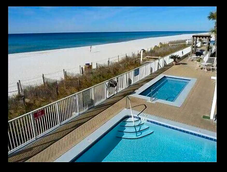 Beautiful Beachfront Views - The Retreat at Emerald Isle