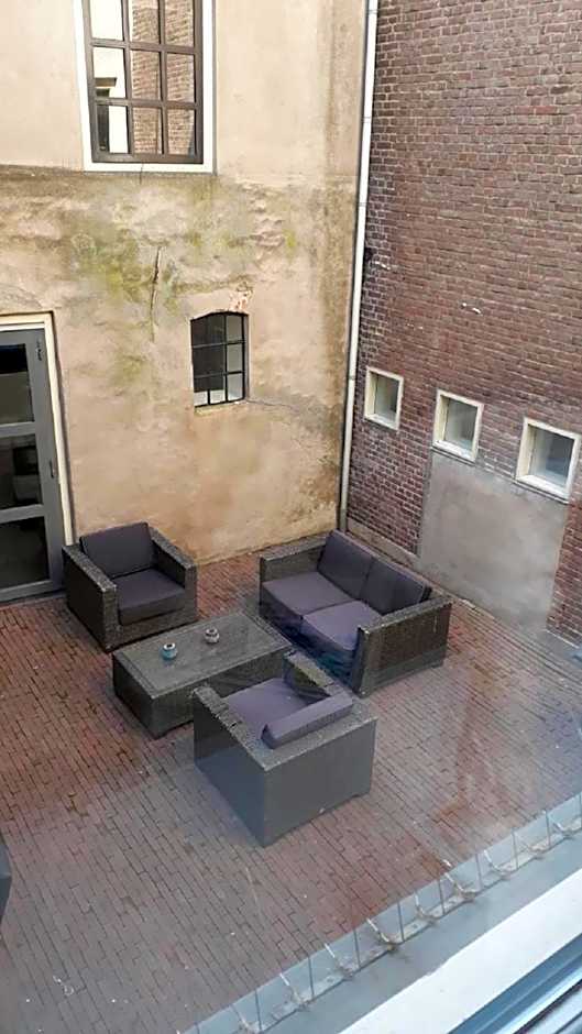 De Zevenster "gevestigd aan de winkelstraat"