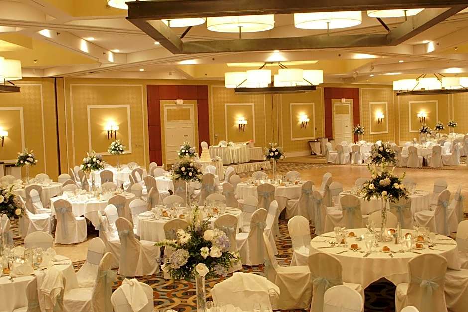 DoubleTree By Hilton Somerset Exec. Meeting Center