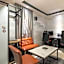 Docking Hotel