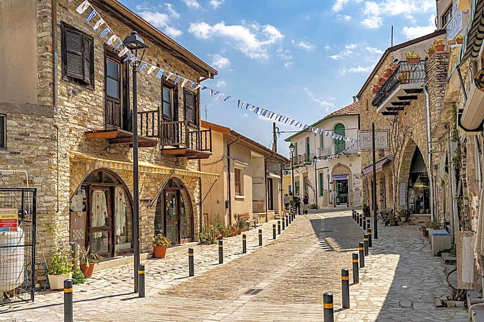 Lefkara Hotel
