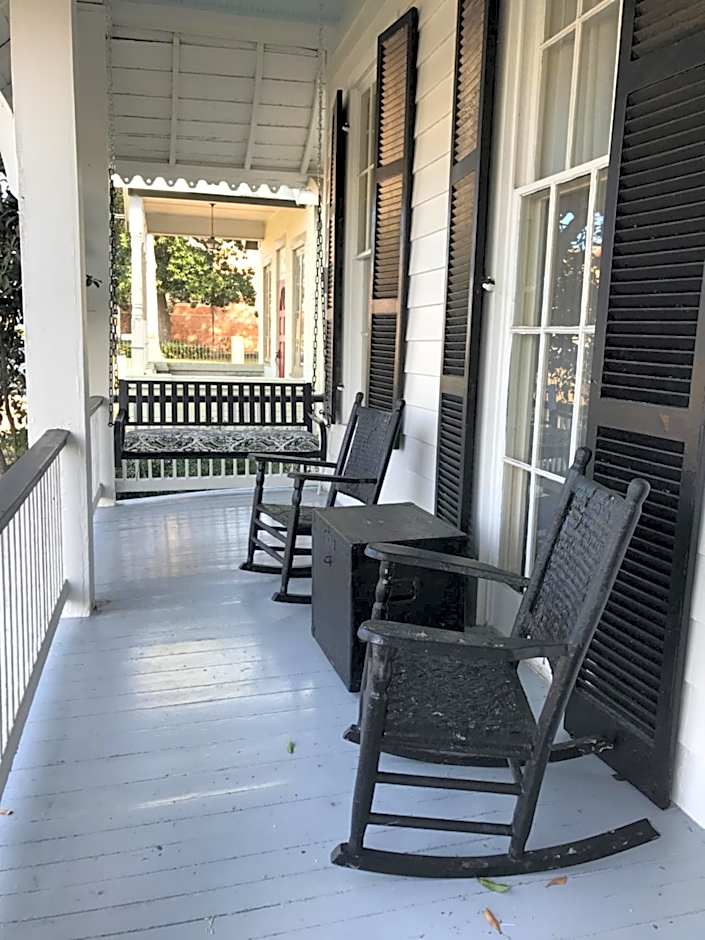 Riverboat Bed & Breakfast