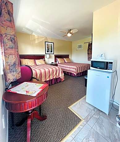 Quadruple Room with Bathroom