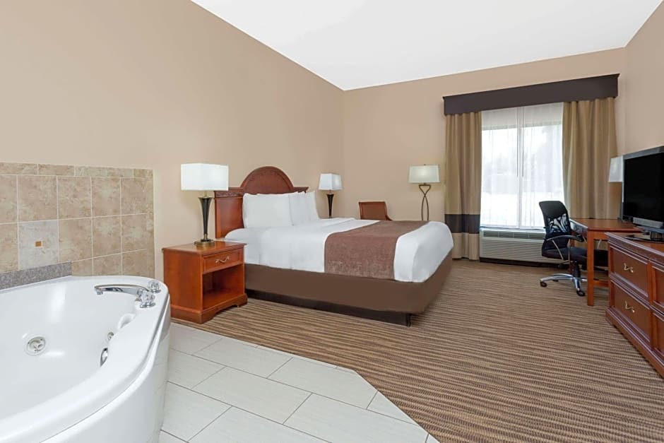Baymont by Wyndham Augusta Riverwatch