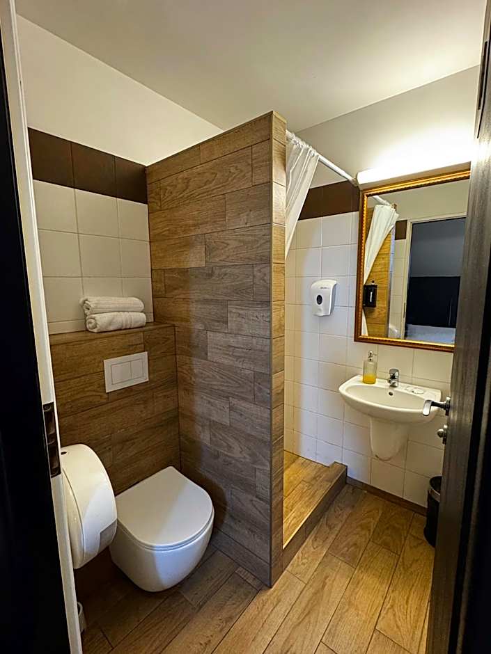 Apple Economy Hotel