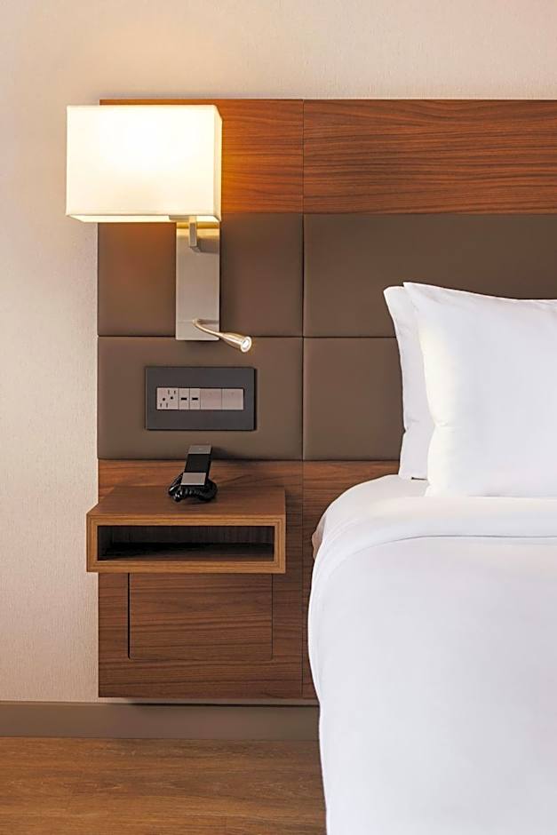 AC Hotel Madison Downtown