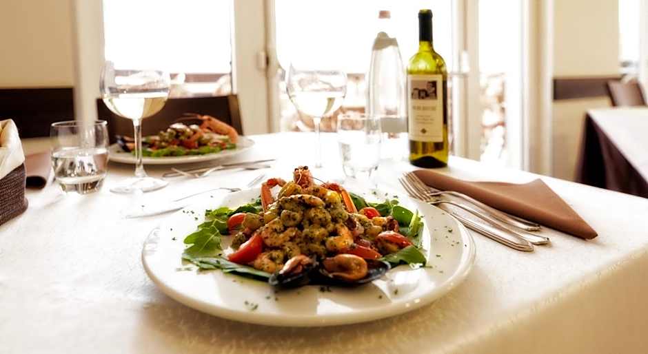 Hotel Ombretta Mare