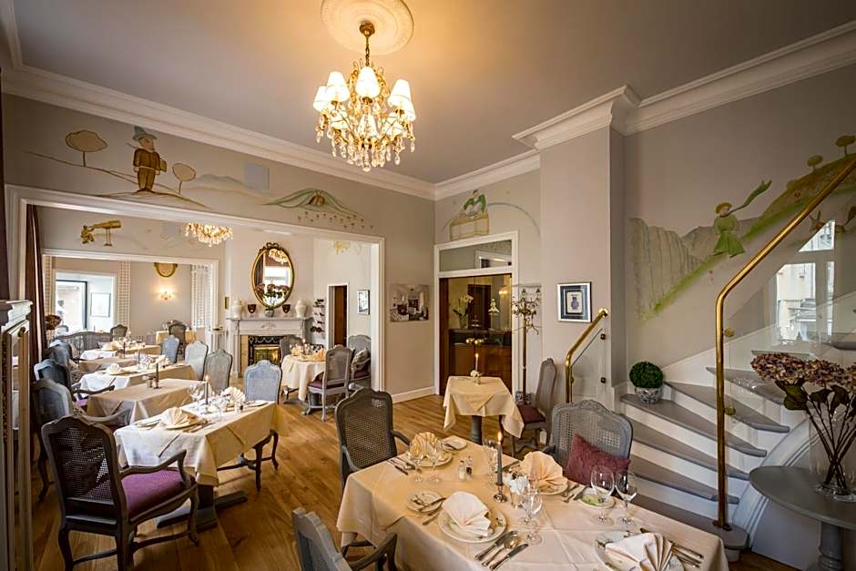 Hotel Belle Epoque