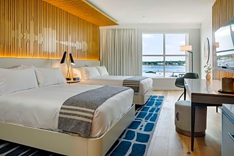 2 Q Mob/Hear Acc Waterfront View 3X3Shwr Room