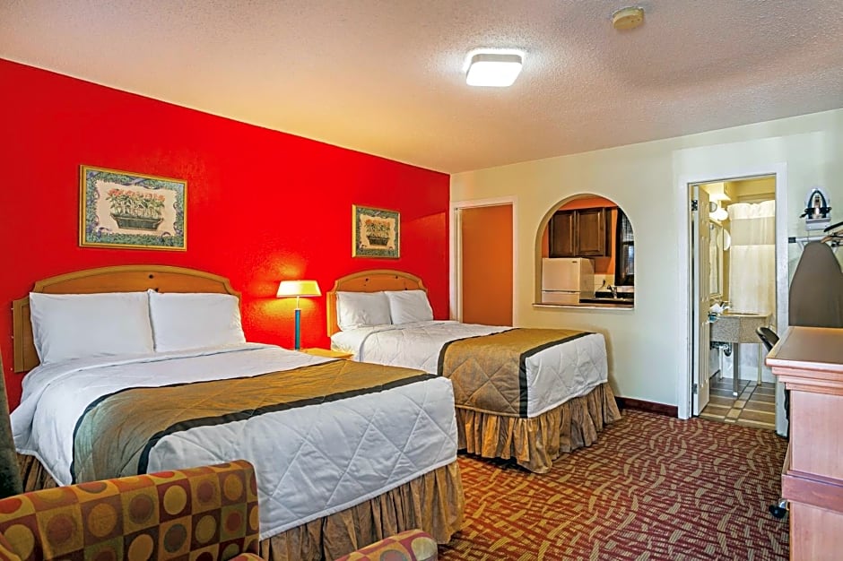 Bay Side Inn & Suites