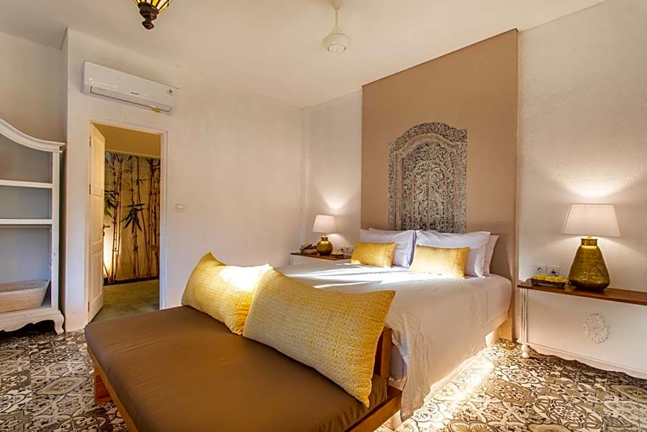 PinkPrivate Sanur - for Cool Adults Only