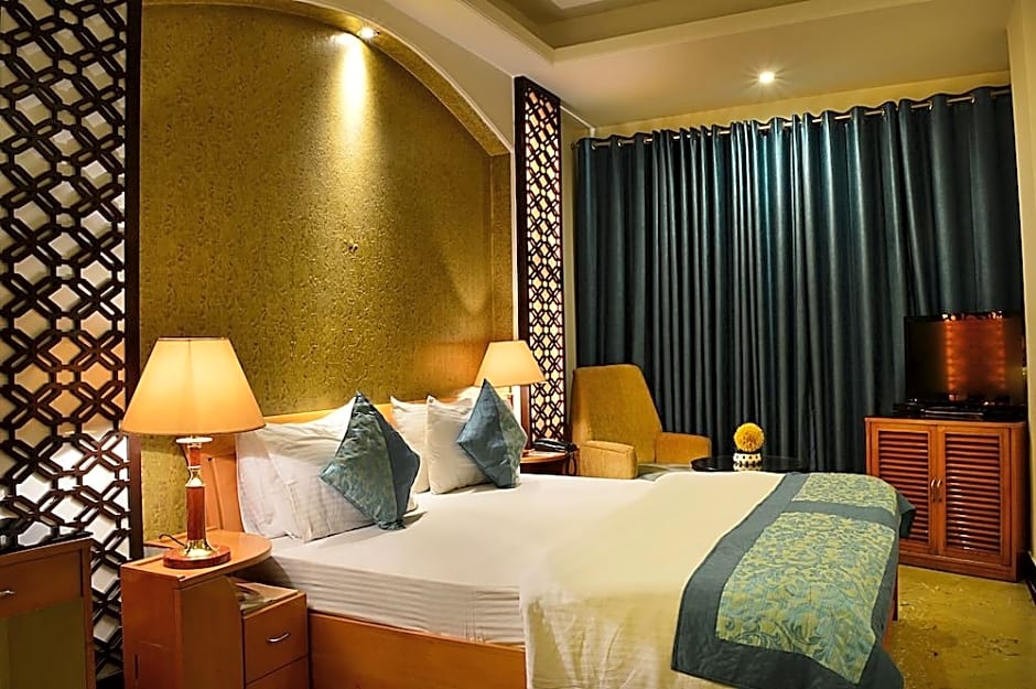 Hotel Emperor Palms