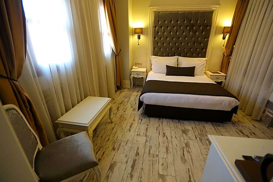 L'agora Old Town Hotel & Bazaar